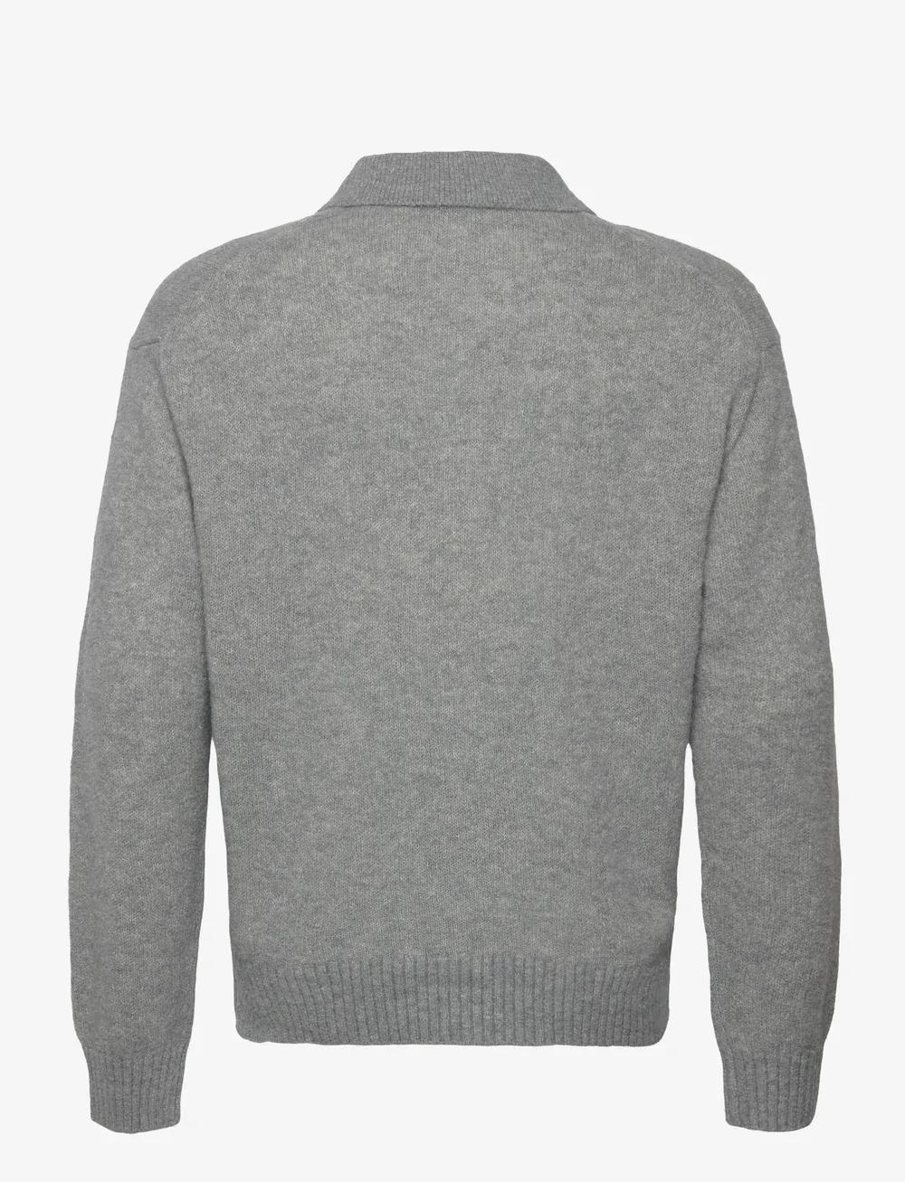 SWEATER BOSS media preview 3