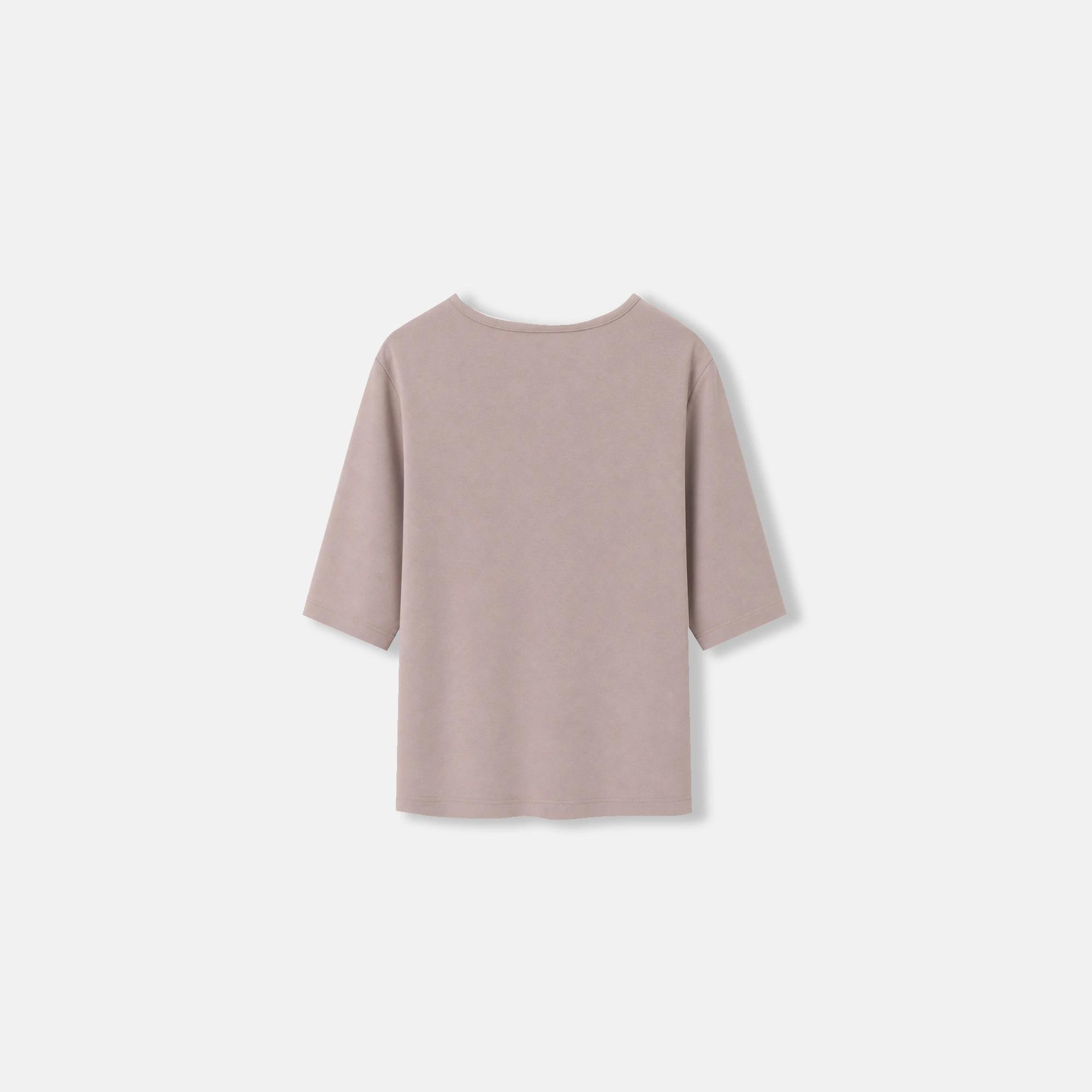 Women's V-neck sweater media preview 3