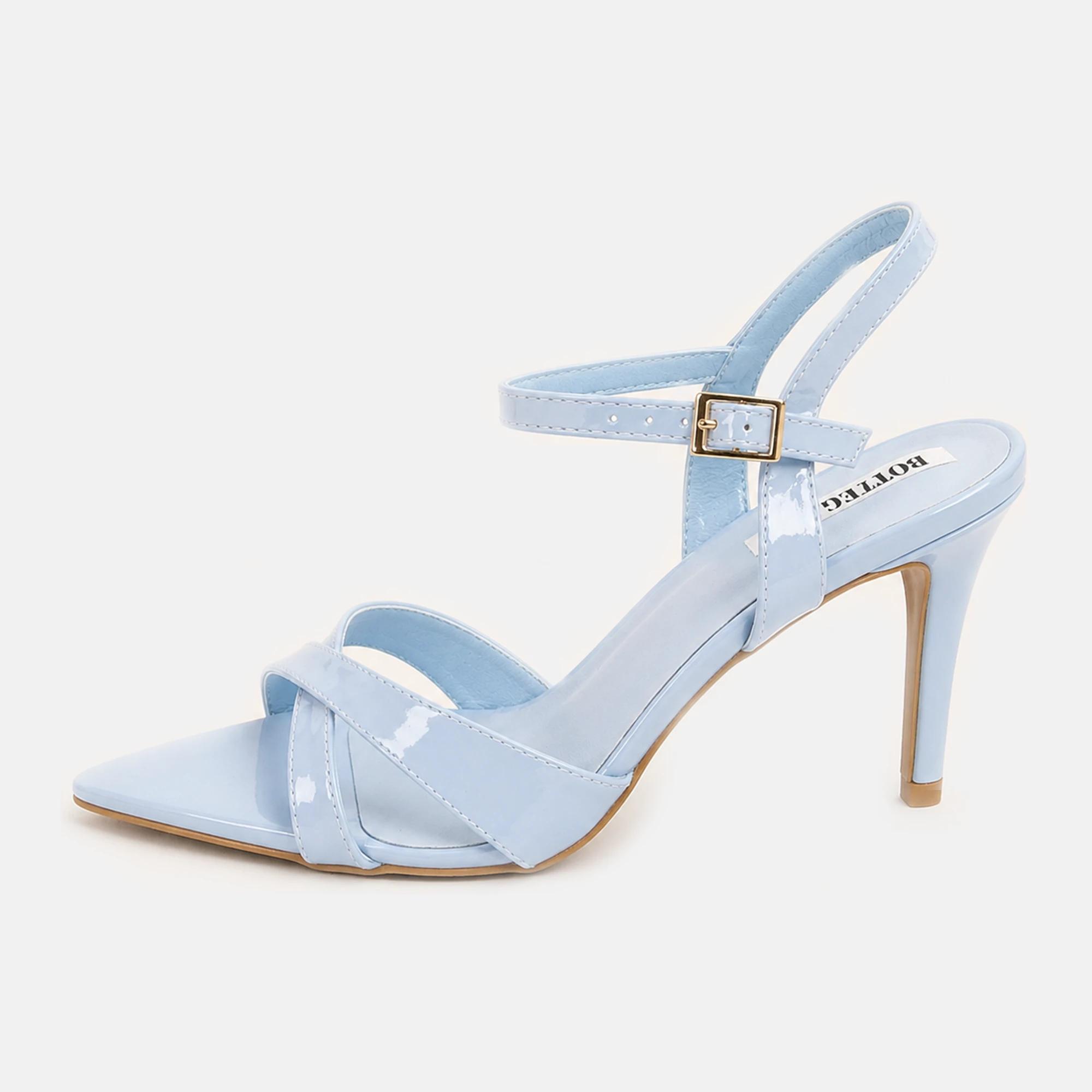 HIGH-HEELED SANDAL WITH A CRISSCROSS STRAP IN A SHINY COLOR media preview 2