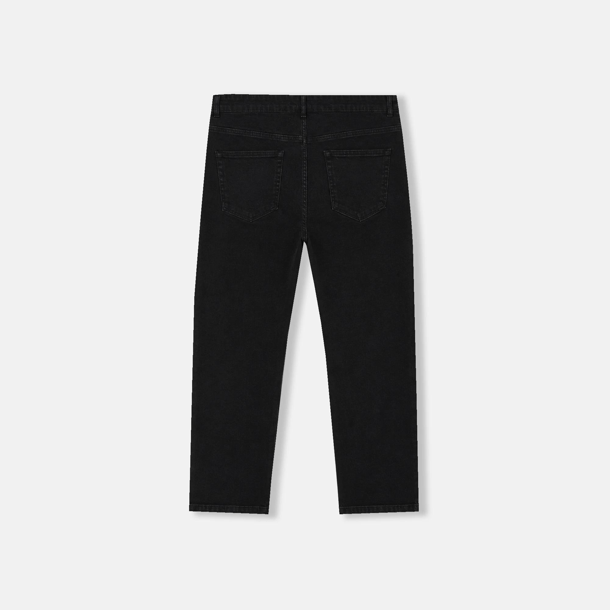 Men's Straight-Leg Comfort Stretch Denim Jeans in Black media preview 3