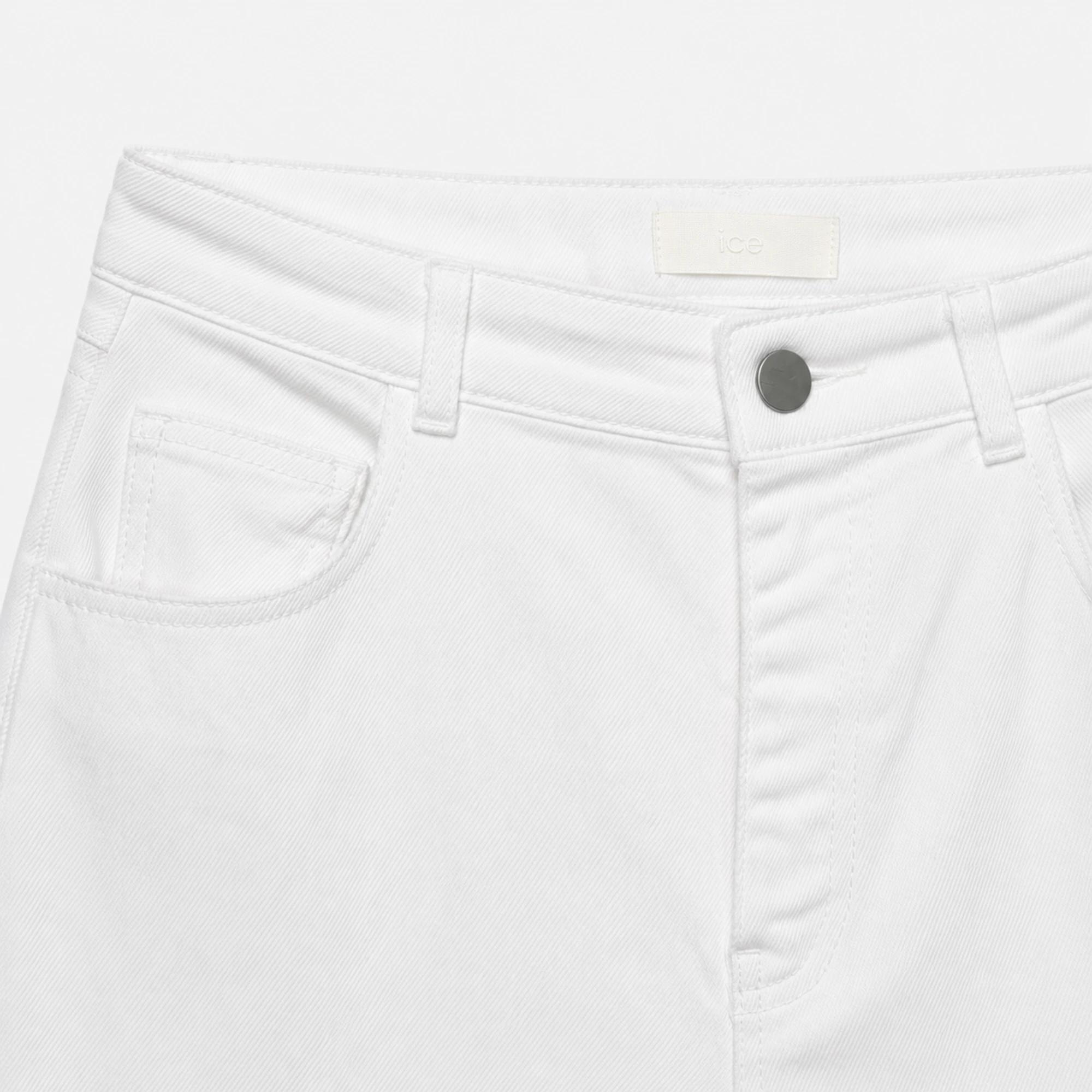 WOMEN'S HIGH-WAISTED WHITE JEANS media preview 3