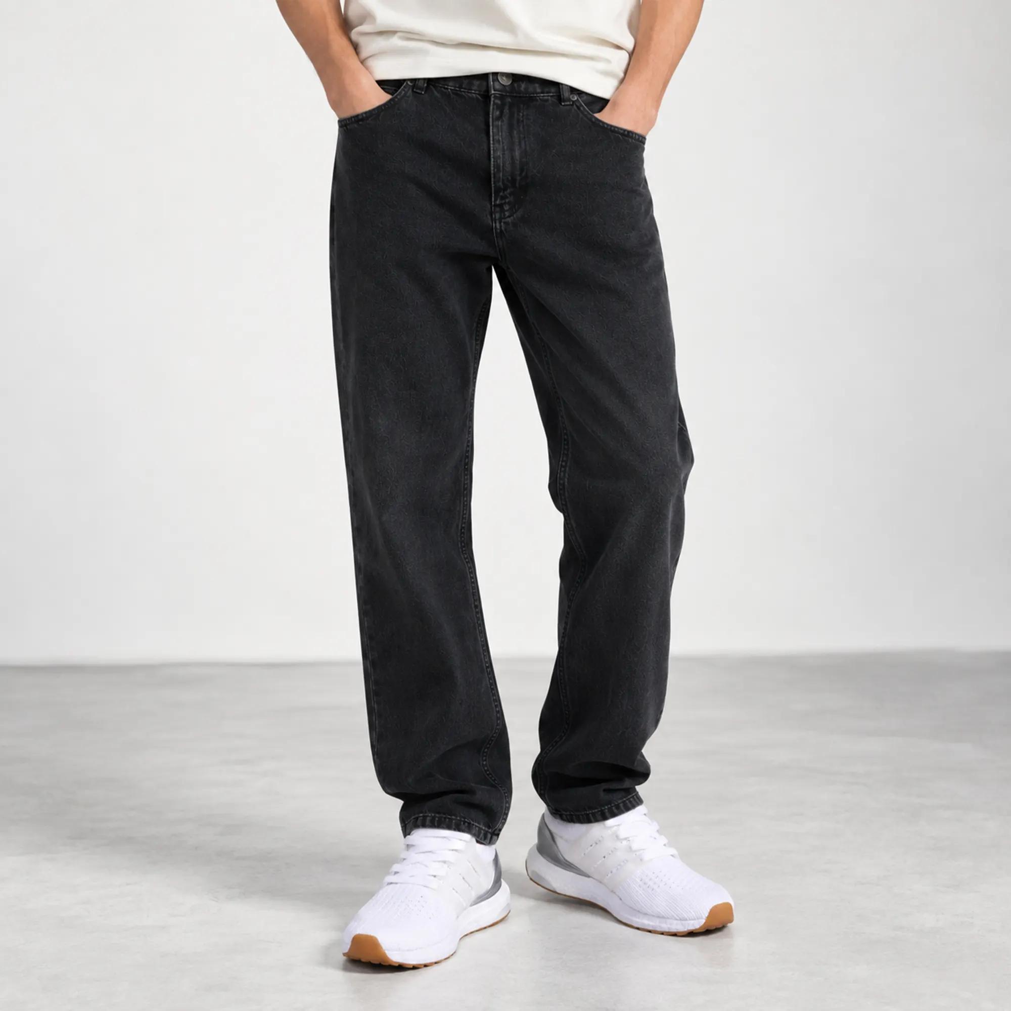 MEN'S CLASSIC STRAIGHT-FIT JEANS alternative product image