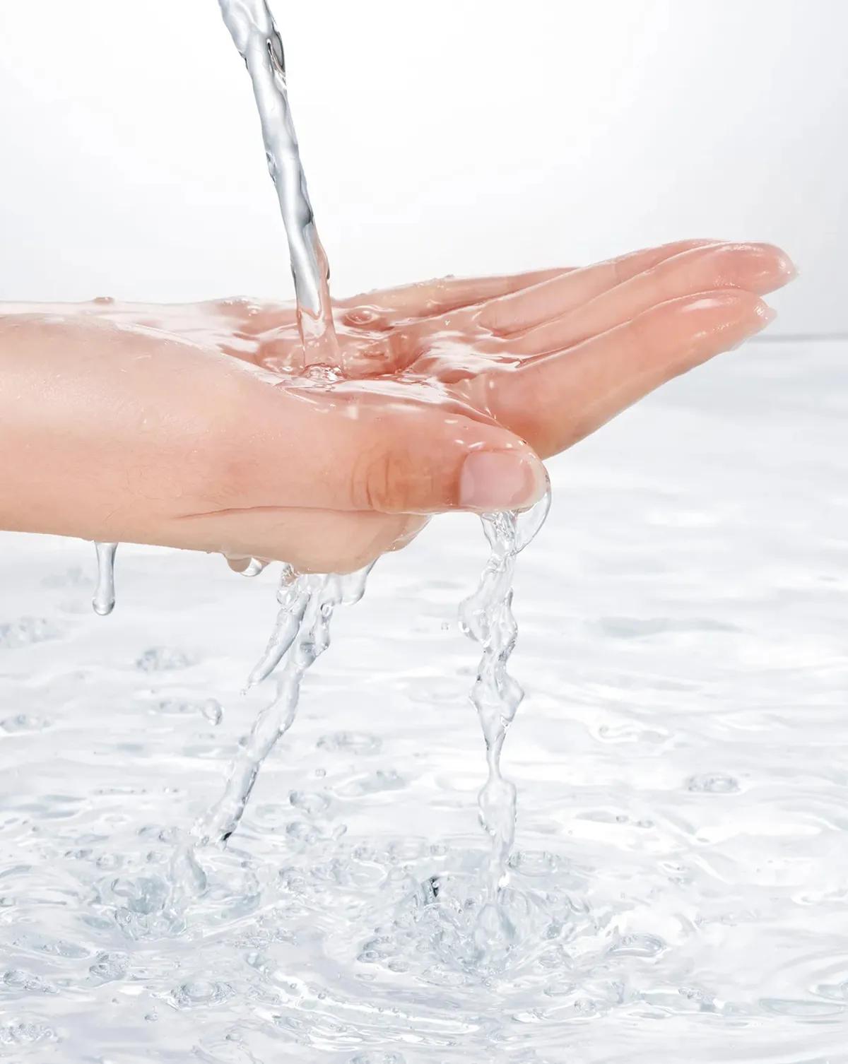 GENTLE CLEANSING WATER Thumbnail 12
