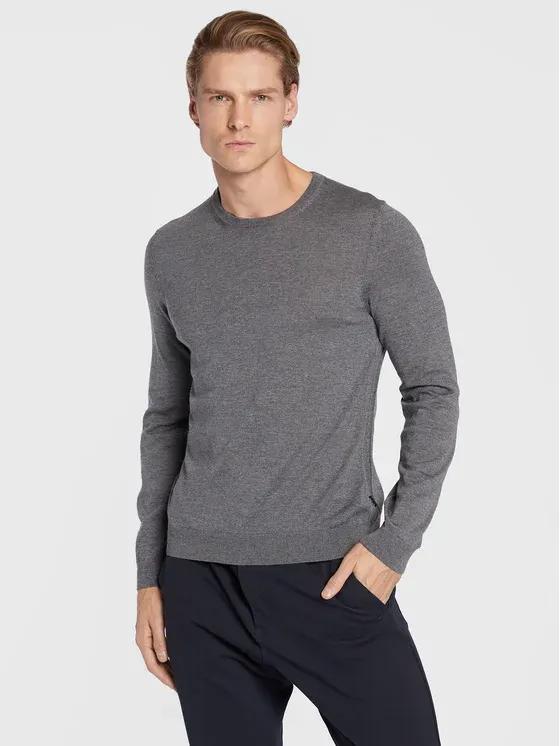 SWEATER BOSS product image