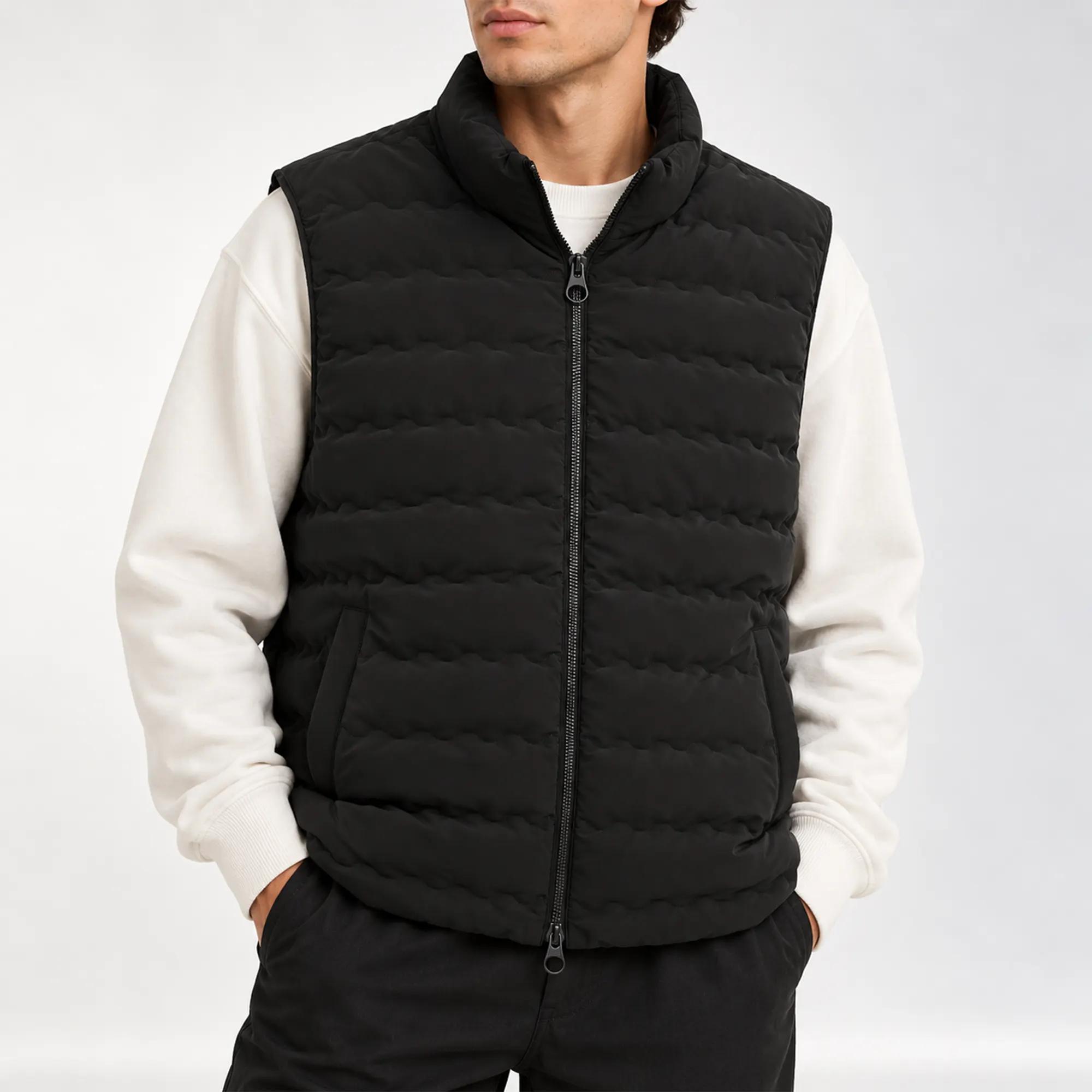 MEN'S BLACK STAND-COLLAR PADDED GILET product image