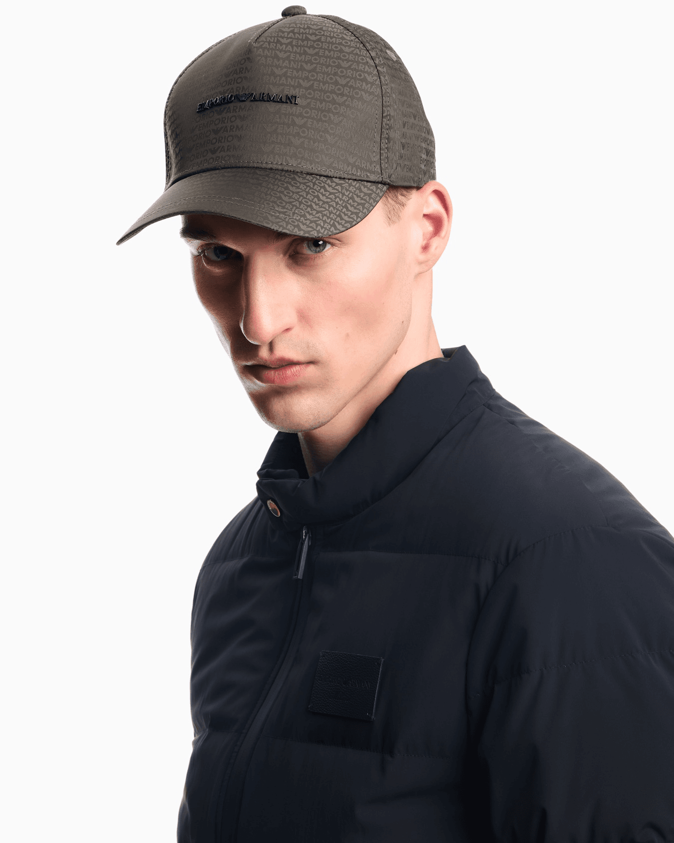 قبعة أرماني alternative product image