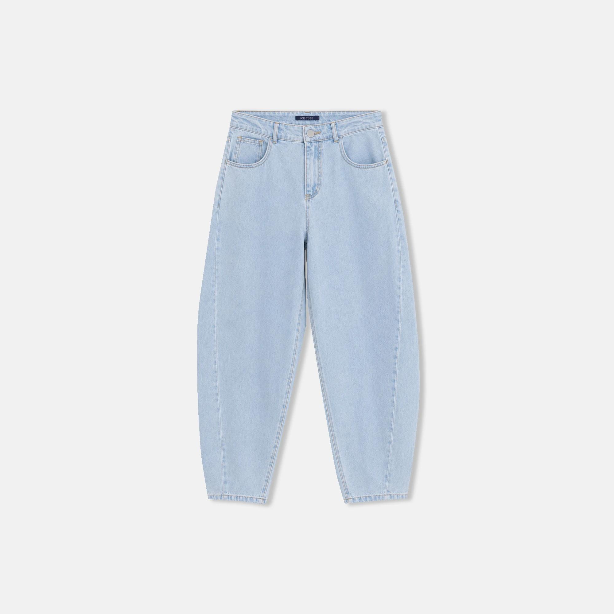 WOMEN'S HIGH-RISE JEANS media preview 2