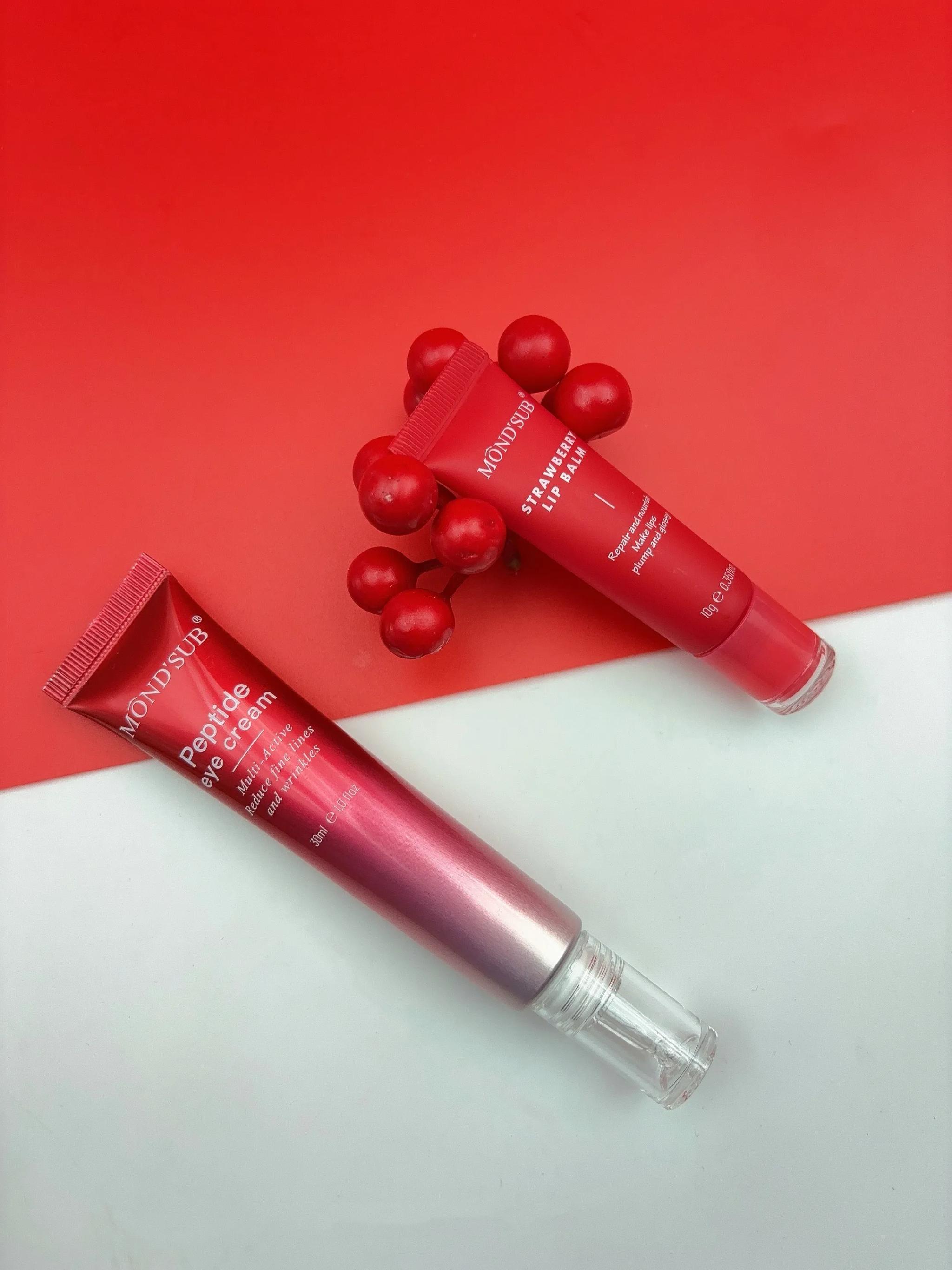 REVERSE TIME BLOSSOMING EYE AND LIP SET media preview 10